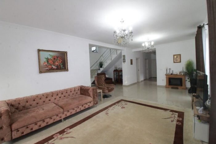 Iancu Nicolae, Pipera, vila de vanzare 9 camere, 2008.